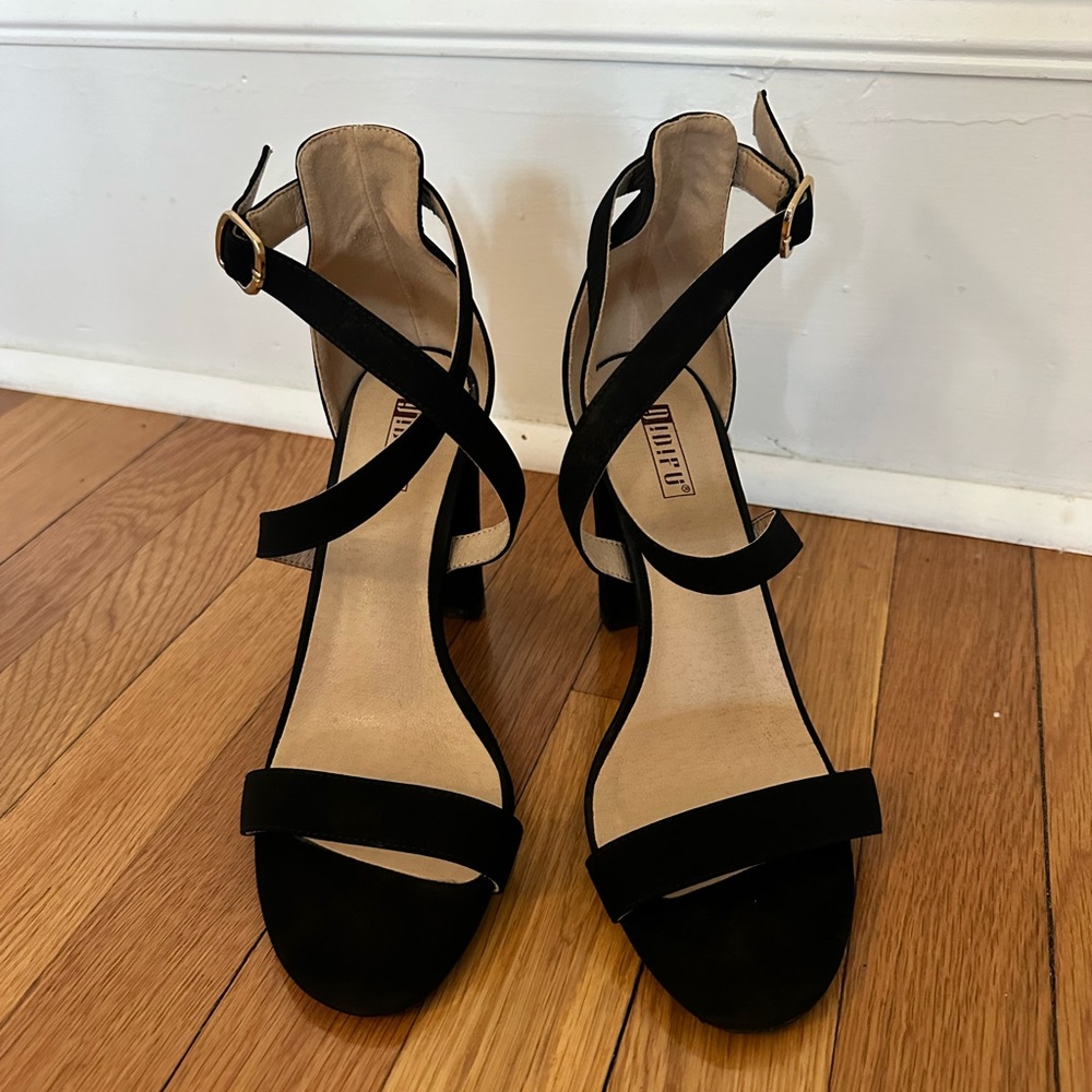 IDIFU Black Block Heels Size 9.5 ONLY WORN ONCE